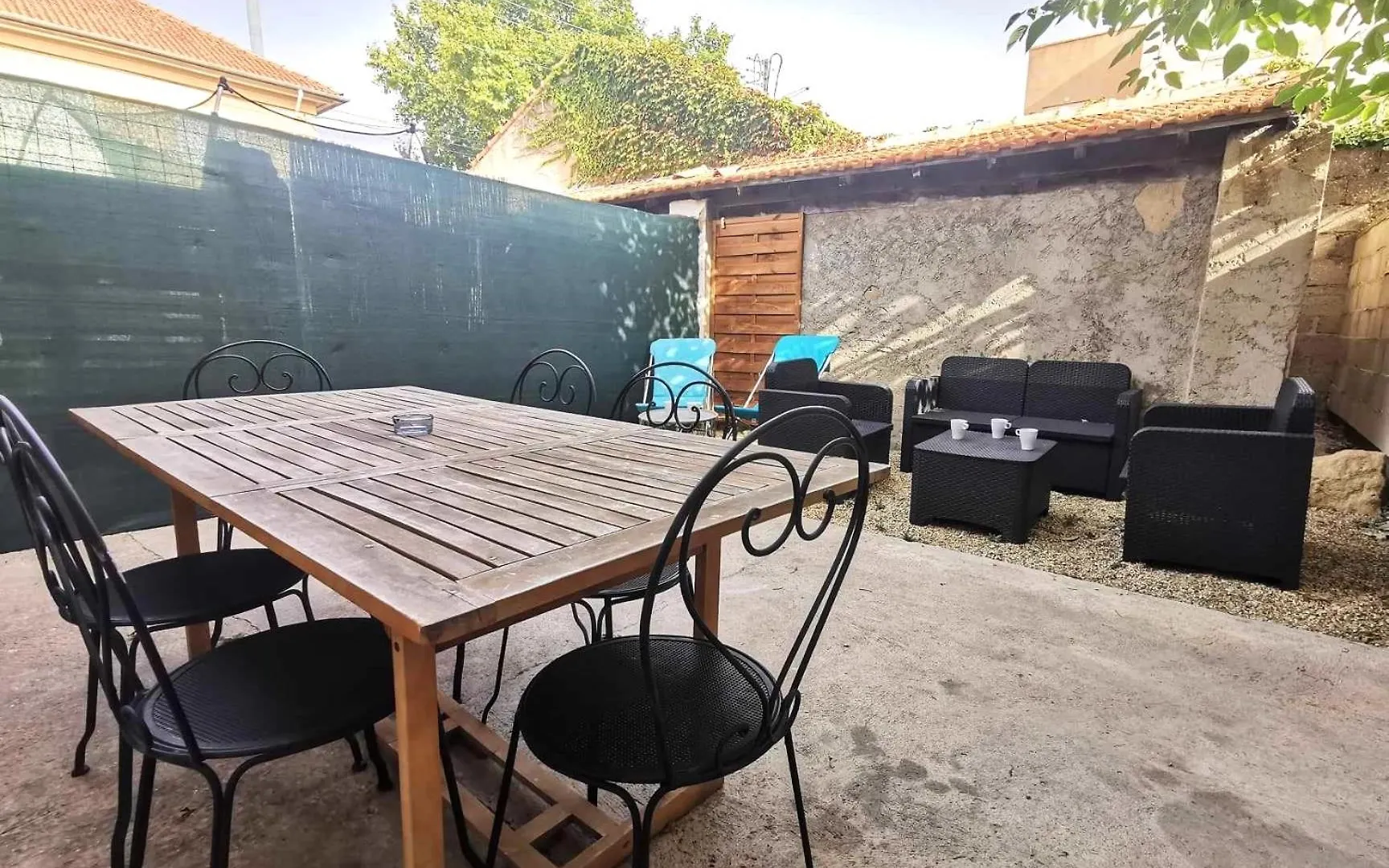Apartmán L'Hypercentre - Clim - Terrasse - Wifi Miramas 0*,  Francie